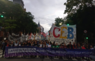 Luego de 16 años de gobierno PRO, masiva marcha contra el «vaciamiento educativo de Larreta y Acuña»