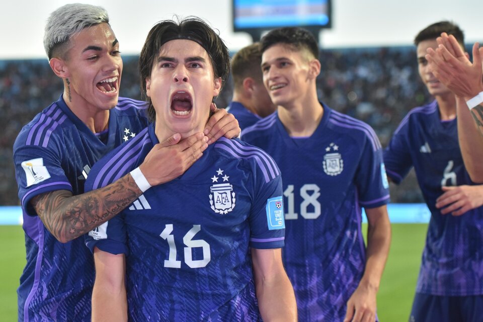 Argentina brilló en San Juan, goleó 5-0 a Nueva Zelanda y se clasificó a octavos de final del Mundial Sub 20 como líder del Grupo A.