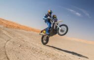 Rally Dakar: Kevin y Luciano Benavides siguen corriendo en el desierto