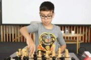 Bomba en el ajedrez: un argentino de 10 años le ganó a un múltiple campeón mundial