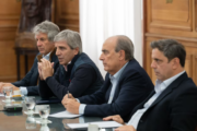 Guillermo Francos les pidió a los gobernadores que adhieran al plan para el uso de dólares “del colchón”