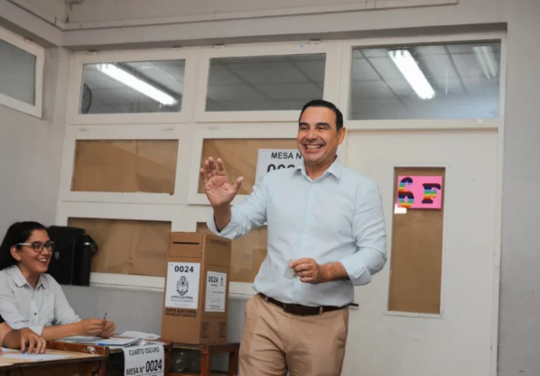 Corrientes: el oficialismo retiene la gobernación, el peronismo segundo y La Libertad Avanza no llega al 10% de los votos