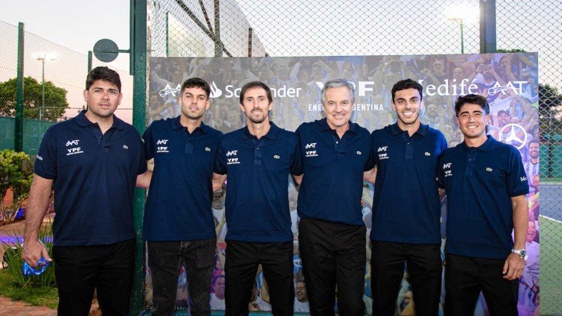 La Selección Argentina de Copa Davis participó de la gala oficial y acelera su preparación en Bolonia
