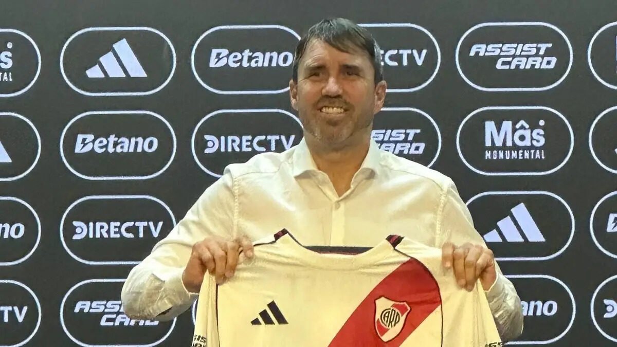 River presentó a Eduardo Coudet como nuevo entrenador en el Monumental
