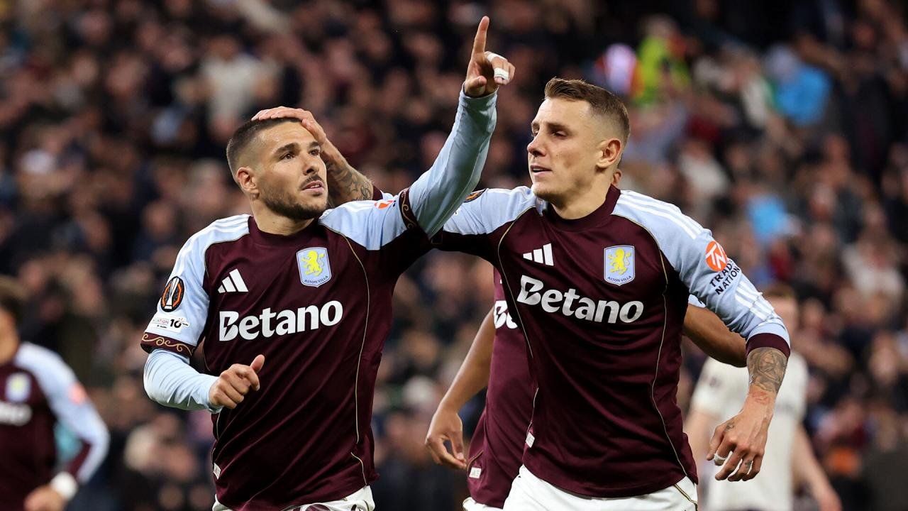 Aston Villa goleó a Nottingham y jugará la final de la Europa League