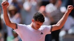 Batacazo en Roland Garros: Juan Manuel Cerúndolo eliminó a Jannik Sinner, el número 1 del mundo