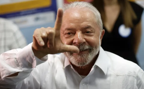 Lula da Silva buscará un histórico cuarto mandato: el PT oficializó su candidatura para las presidenciales